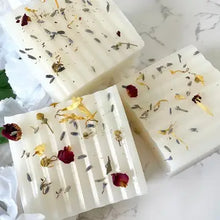 Load image into Gallery viewer, Feminine Wash with Apple Cider Vinegar Yoni Soap